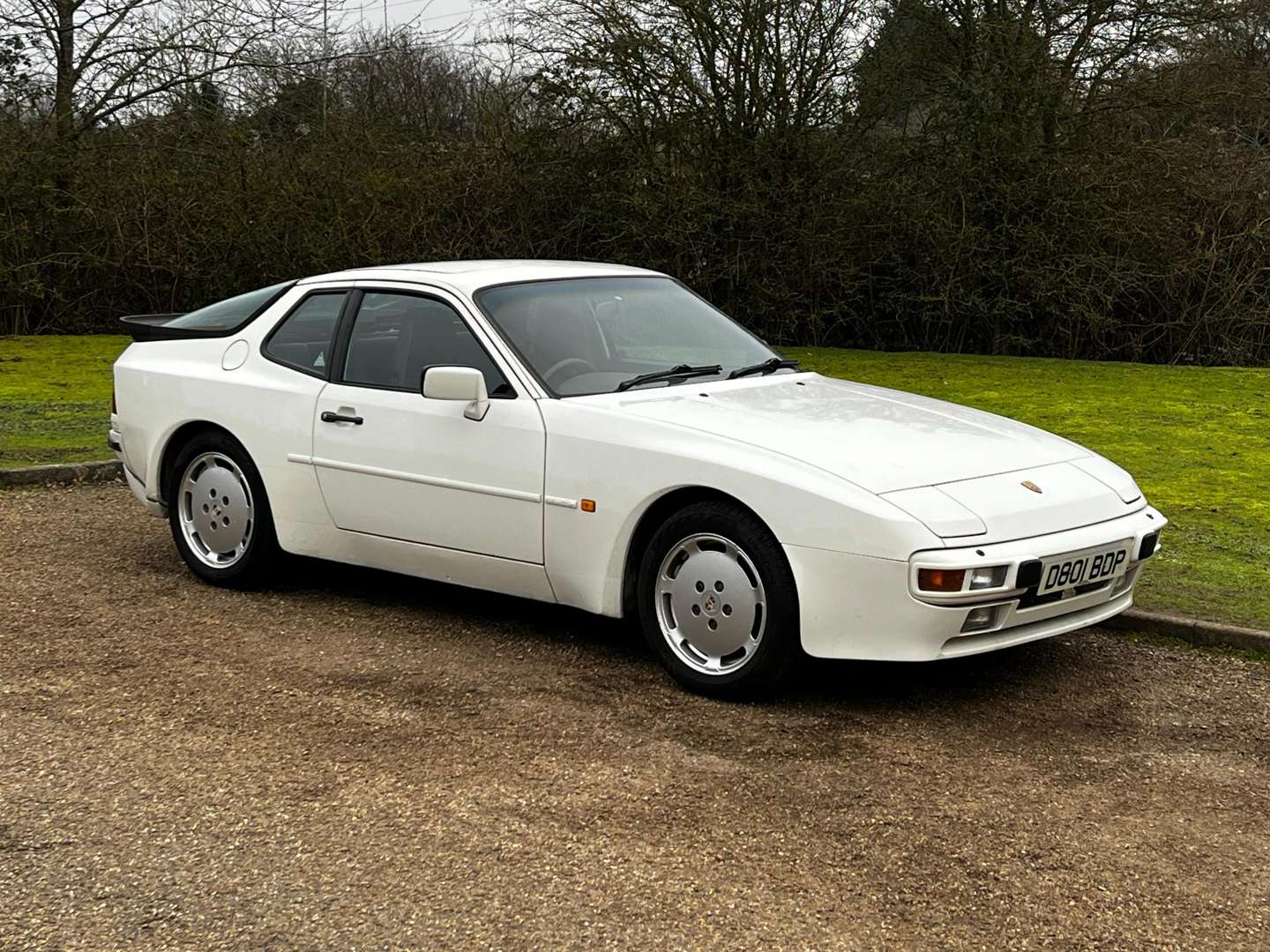 1987 PORSCHE 944 S - Image 1