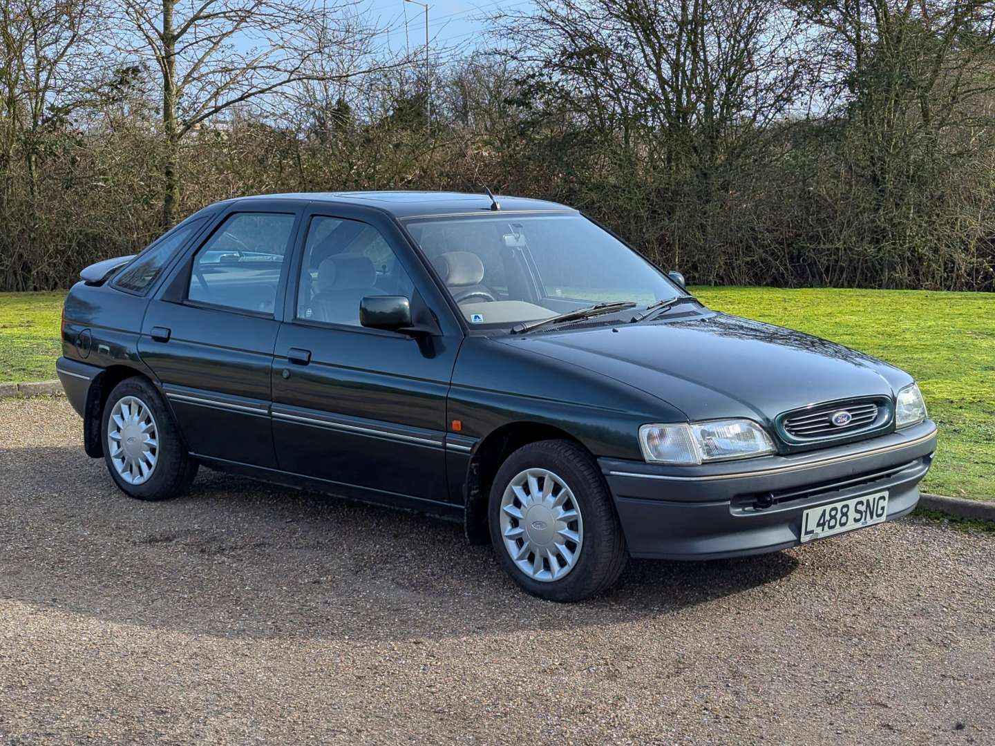 1994 FORD ESCORT LX I - Image 1