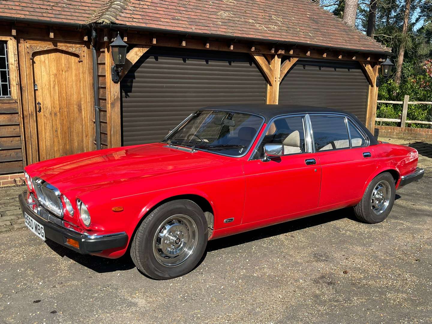 1985 JAGUAR XJ6 3.4 AUTO - Image 1