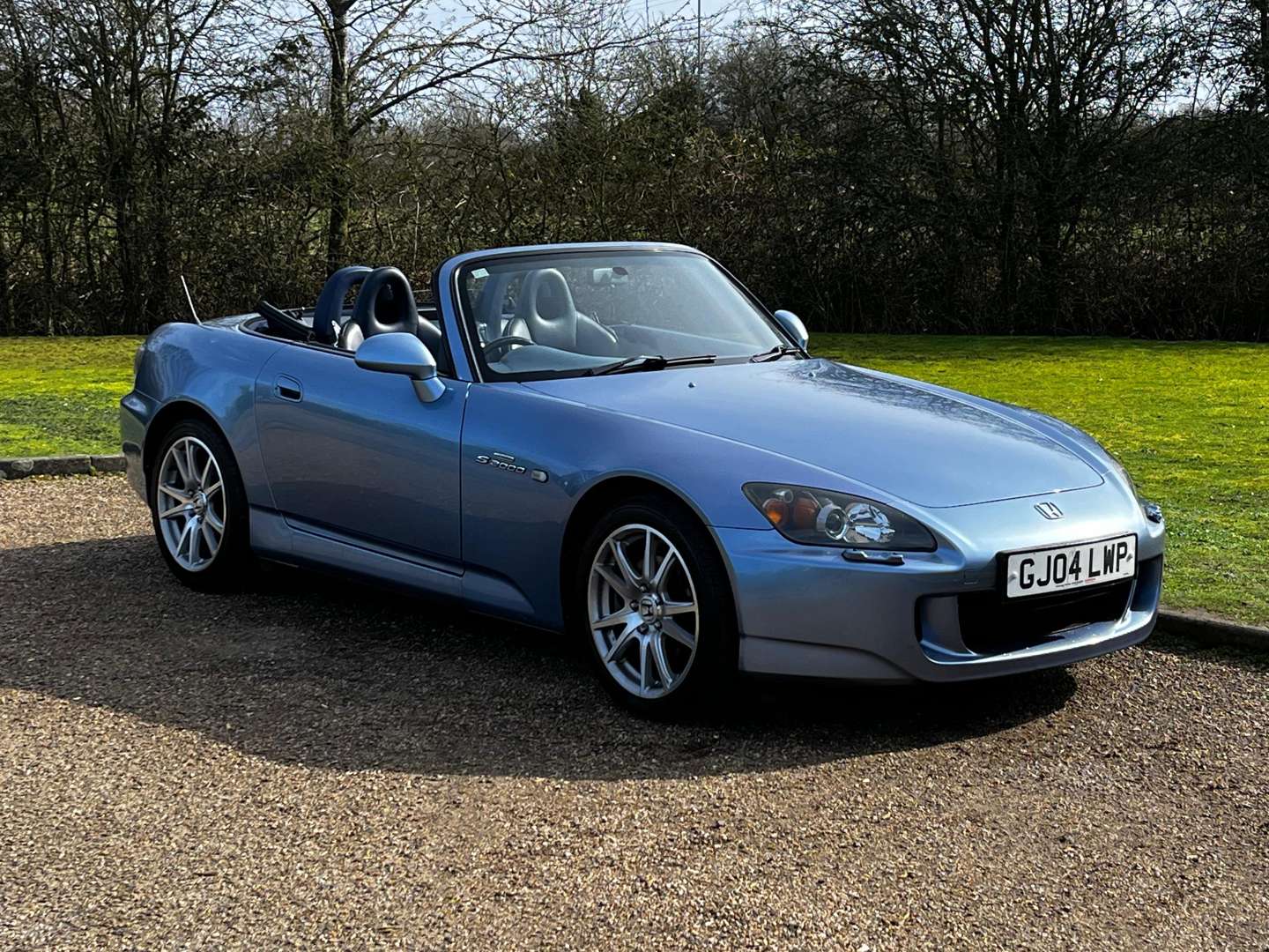 2004 HONDA S2000 - Image 1