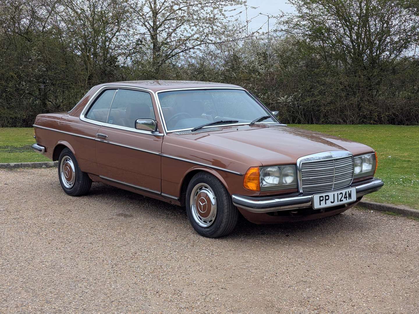 1980 MERCEDES C230 C123 COUPE AUTO - Image 1