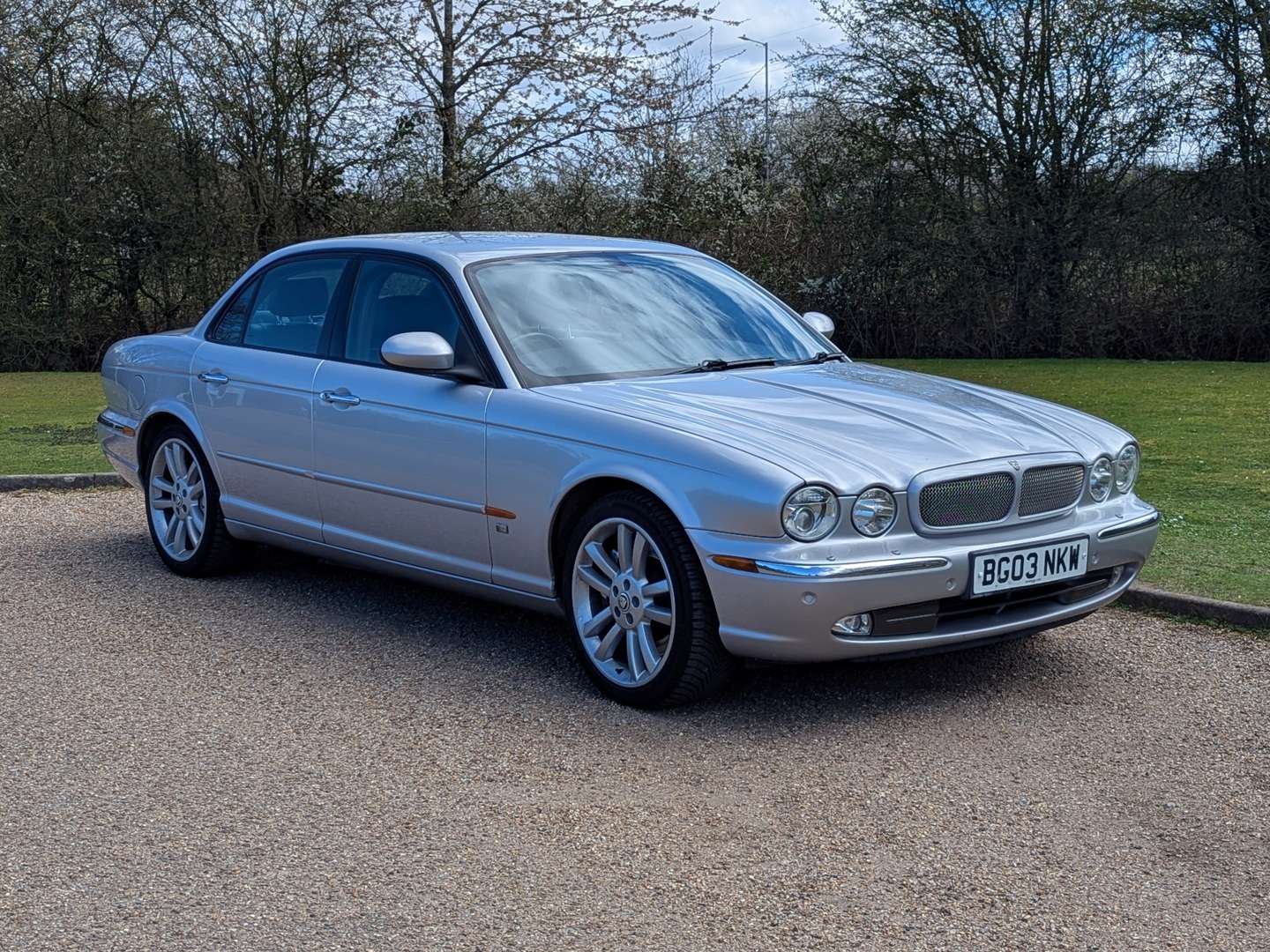 2003 JAGUAR XJR V8 SUPERCHARGE AUTO - Image 1