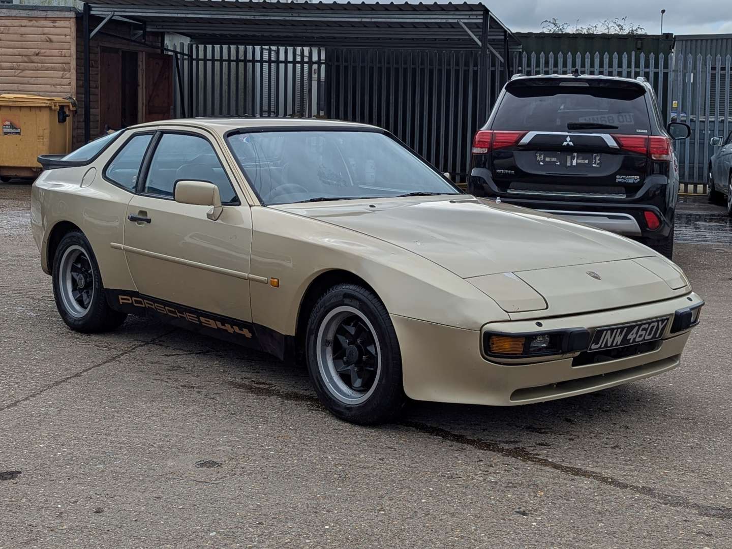1983 PORSCHE 944 AUTO - Image 1