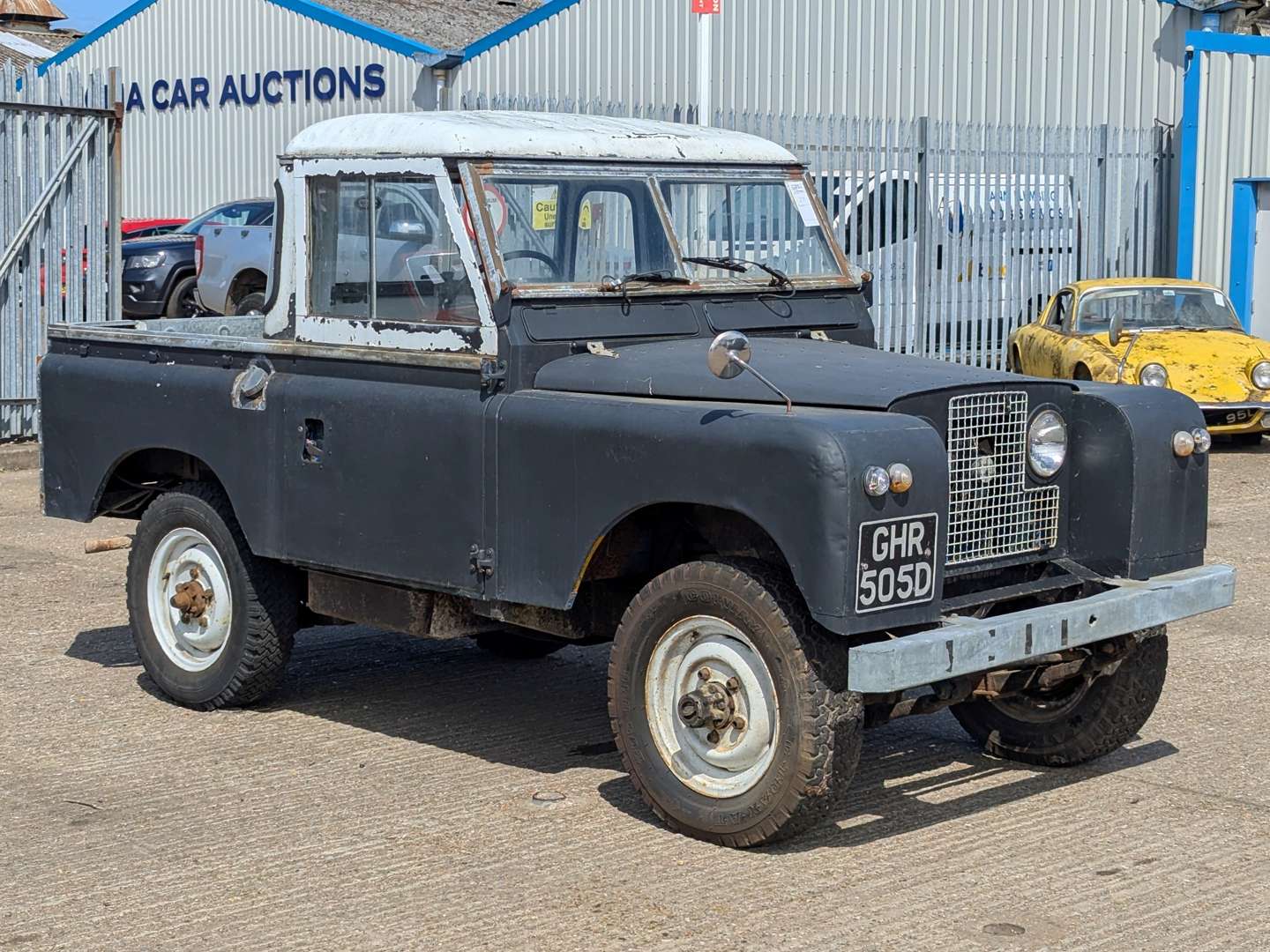 1966 LAND ROVER SERIES IIA SWB - Image 1