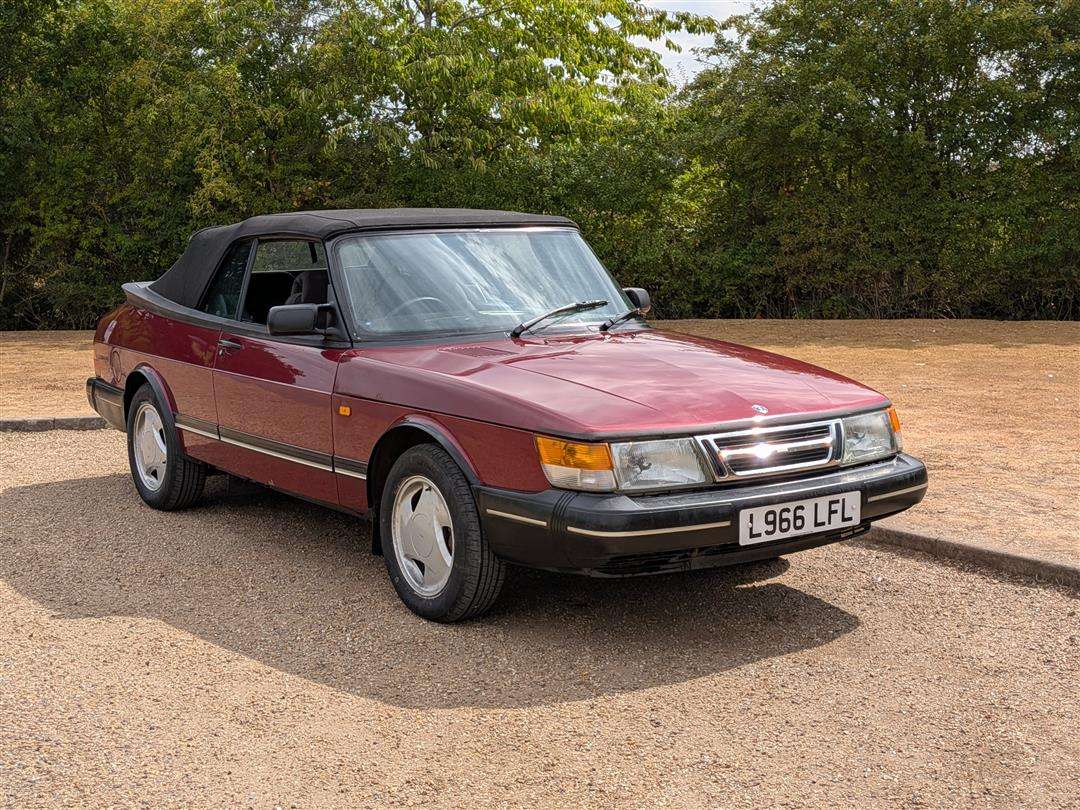 1993 SAAB 900 CONVERTIBLE - Image 1
