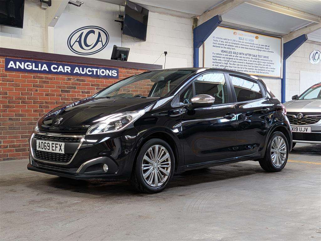 2019 PEUGEOT 208 SIGNATURE PURETECH S/ - Image 1