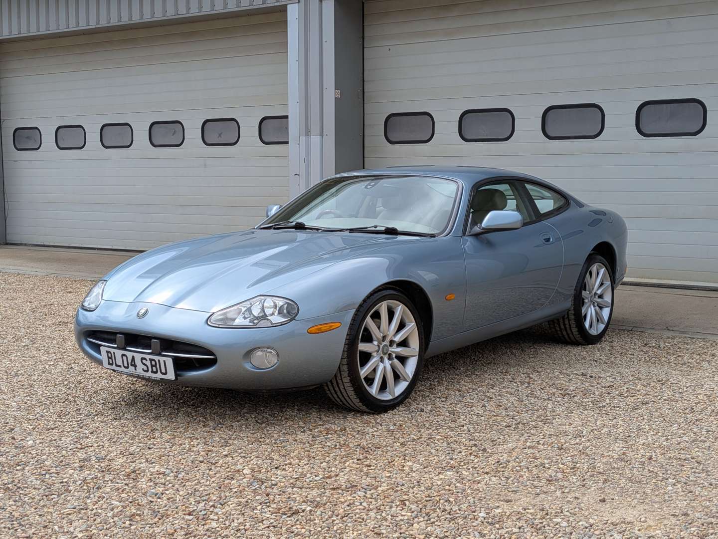 2004 JAGUAR XK8 4.2 COUPE AUTO - Image 1