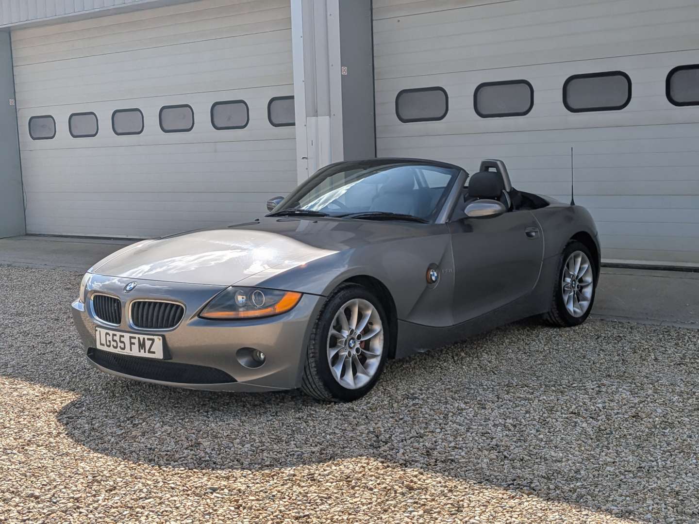 2005 BMW Z4 ROADSTER - Image 1
