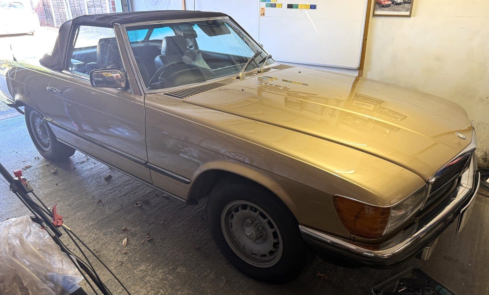 1984 Mercedes-Benz 280 SL - Image 1