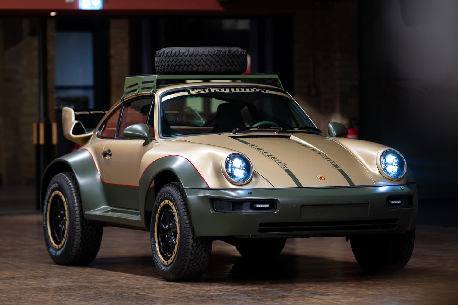 1992 Porsche 911 (964) Carrera 4 'Patagonia 4x4' - Image 1