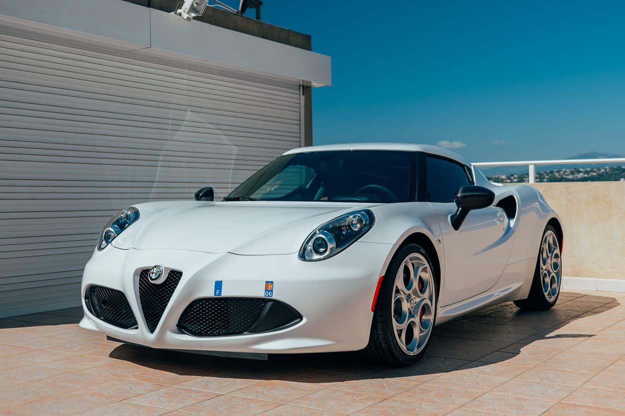 2017 Alfa Romeo 4C - Image 1