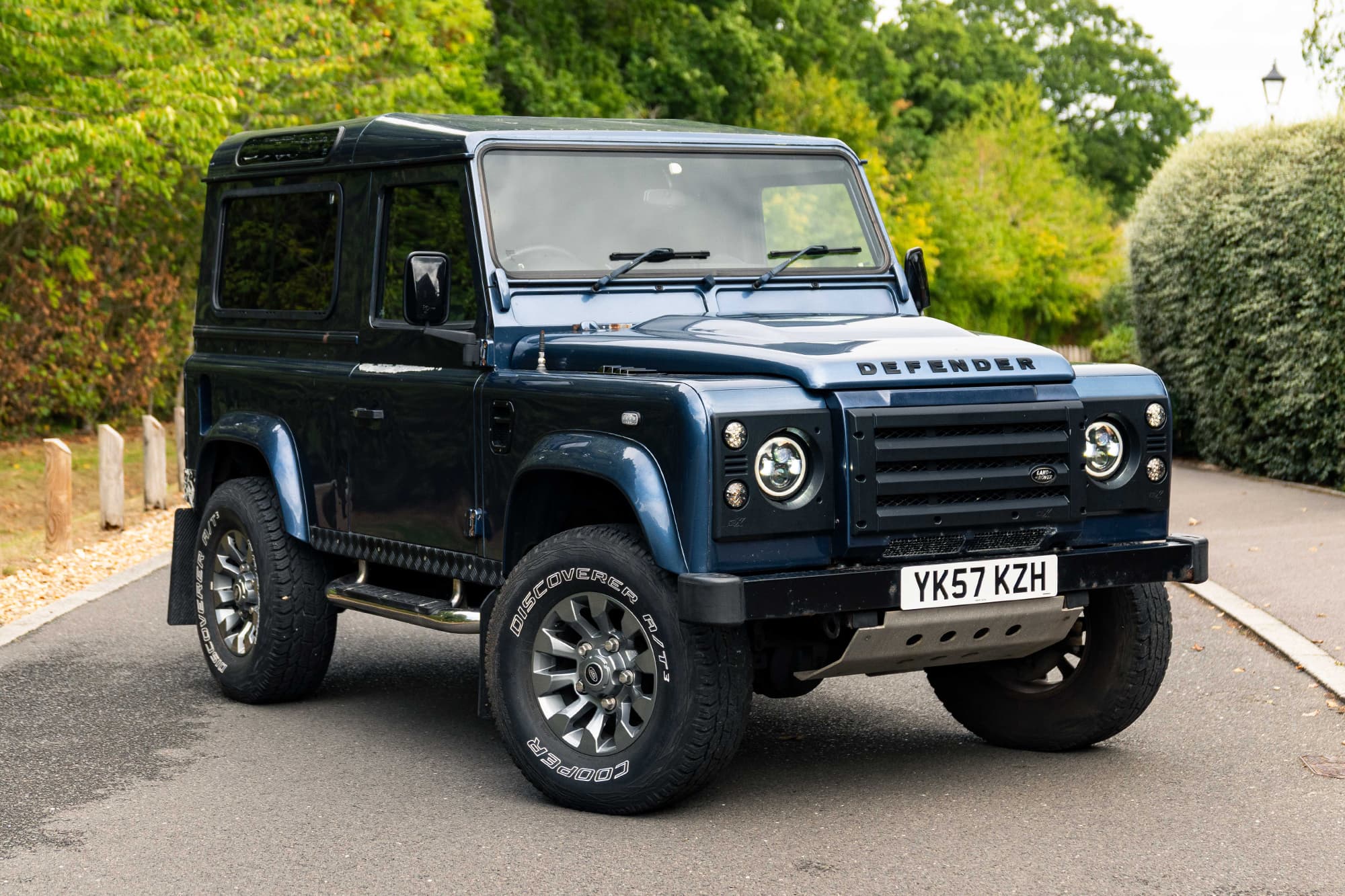 2007 Land Rover Defender 90 XS Station Wagon - Image 1