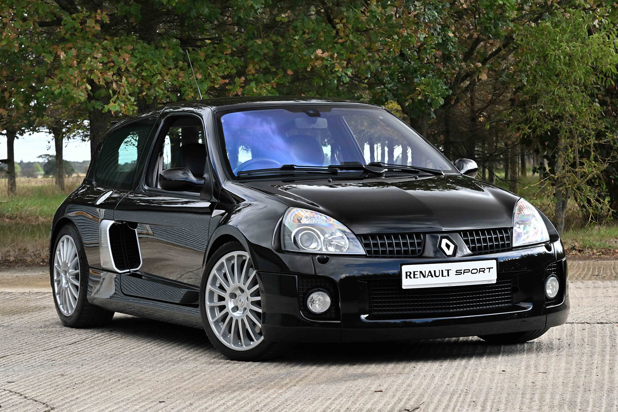 2005 Renault Clio V6 Phase 2 - Image 1