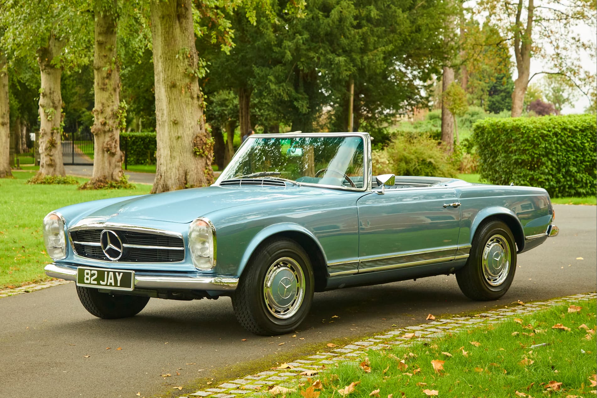 1969 Mercedes-Benz 280 SL Pagoda - Image 1