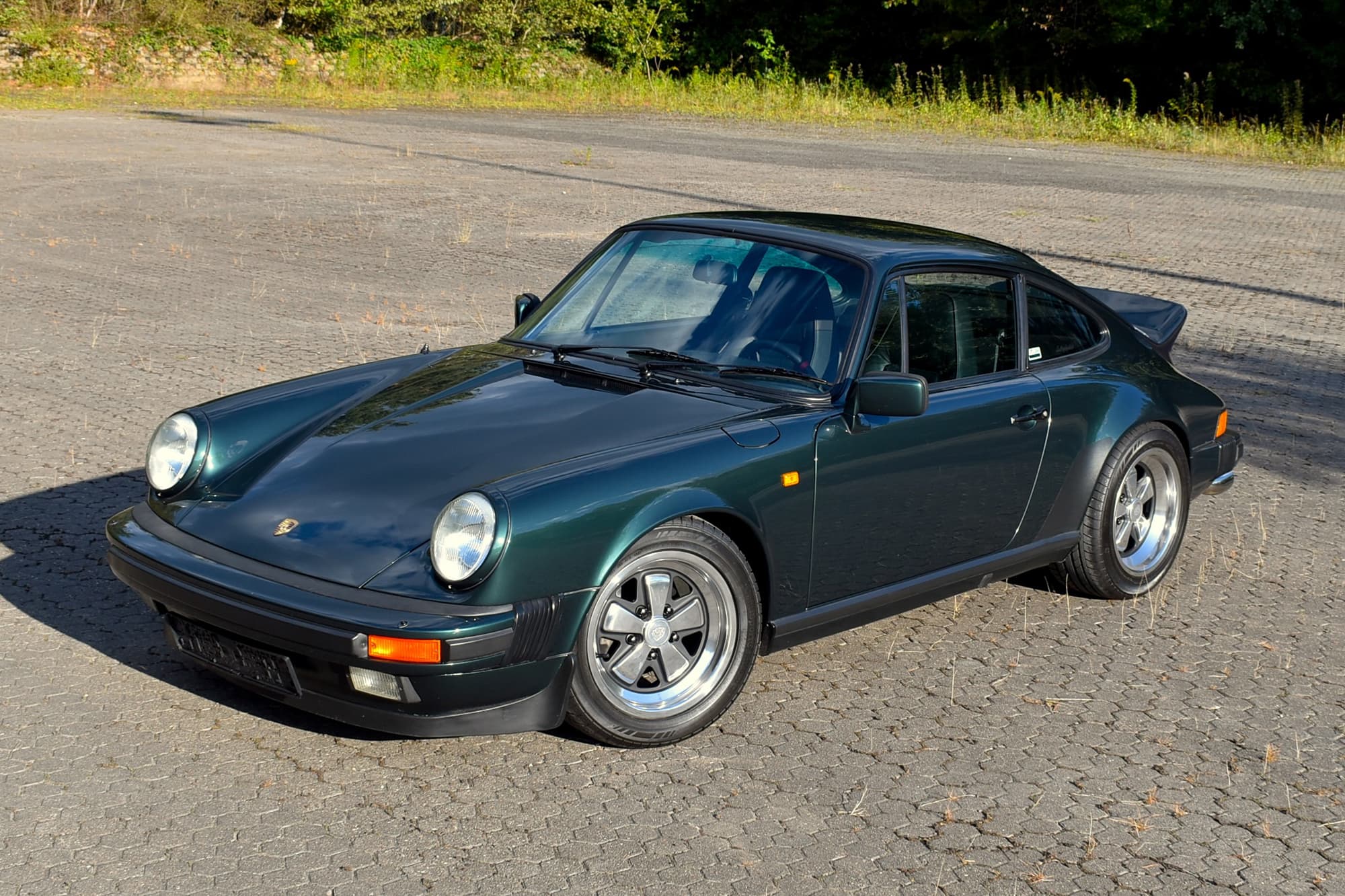 1984 Porsche 911 Carrera 3.2 - Image 1