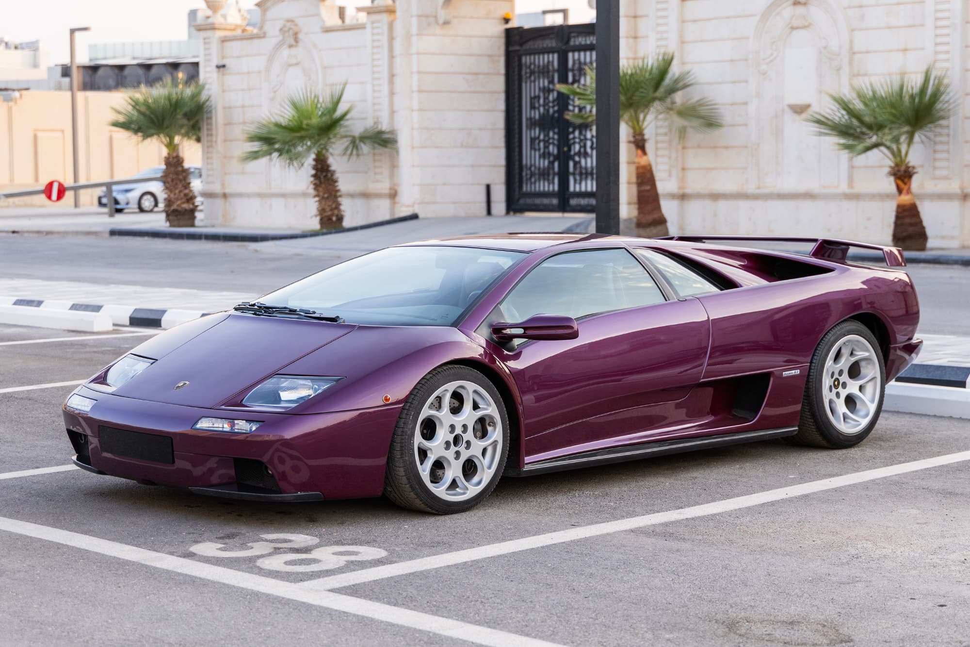 2000 Lamborghini Diablo VT 6.0 - Image 1