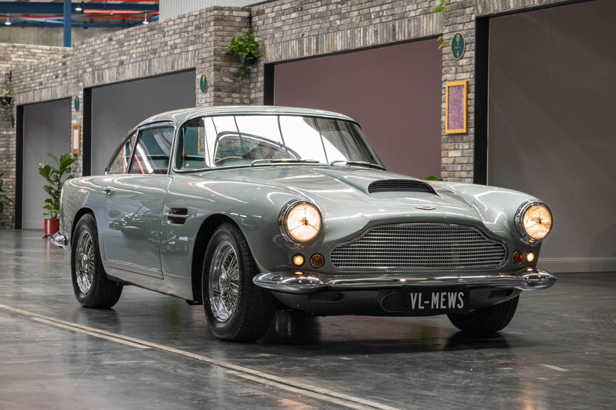 1960 Aston Martin DB4 Series II - Image 1