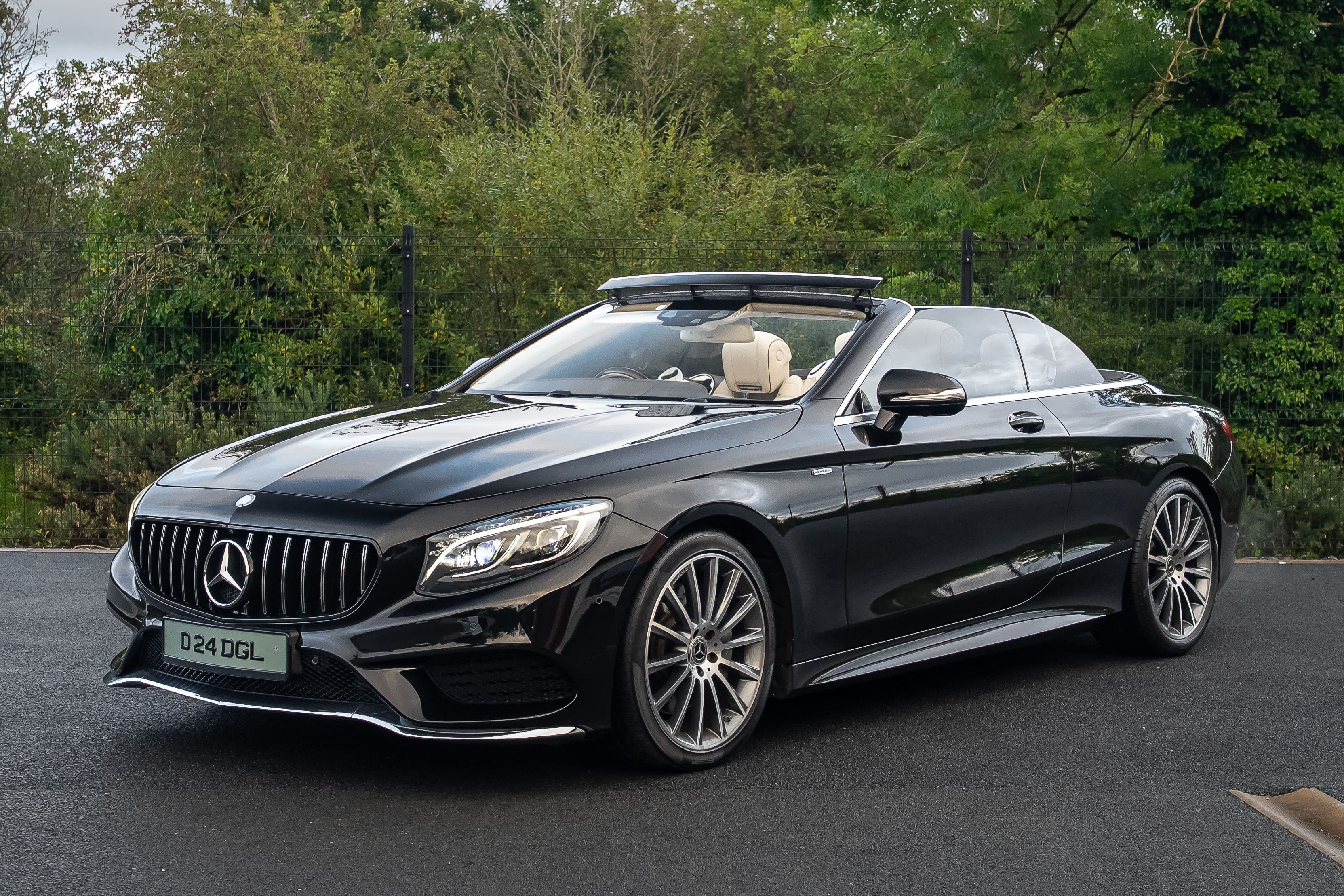 2017 Mercedes-Benz (W217) S500 AMG Cabriolet - Image 1