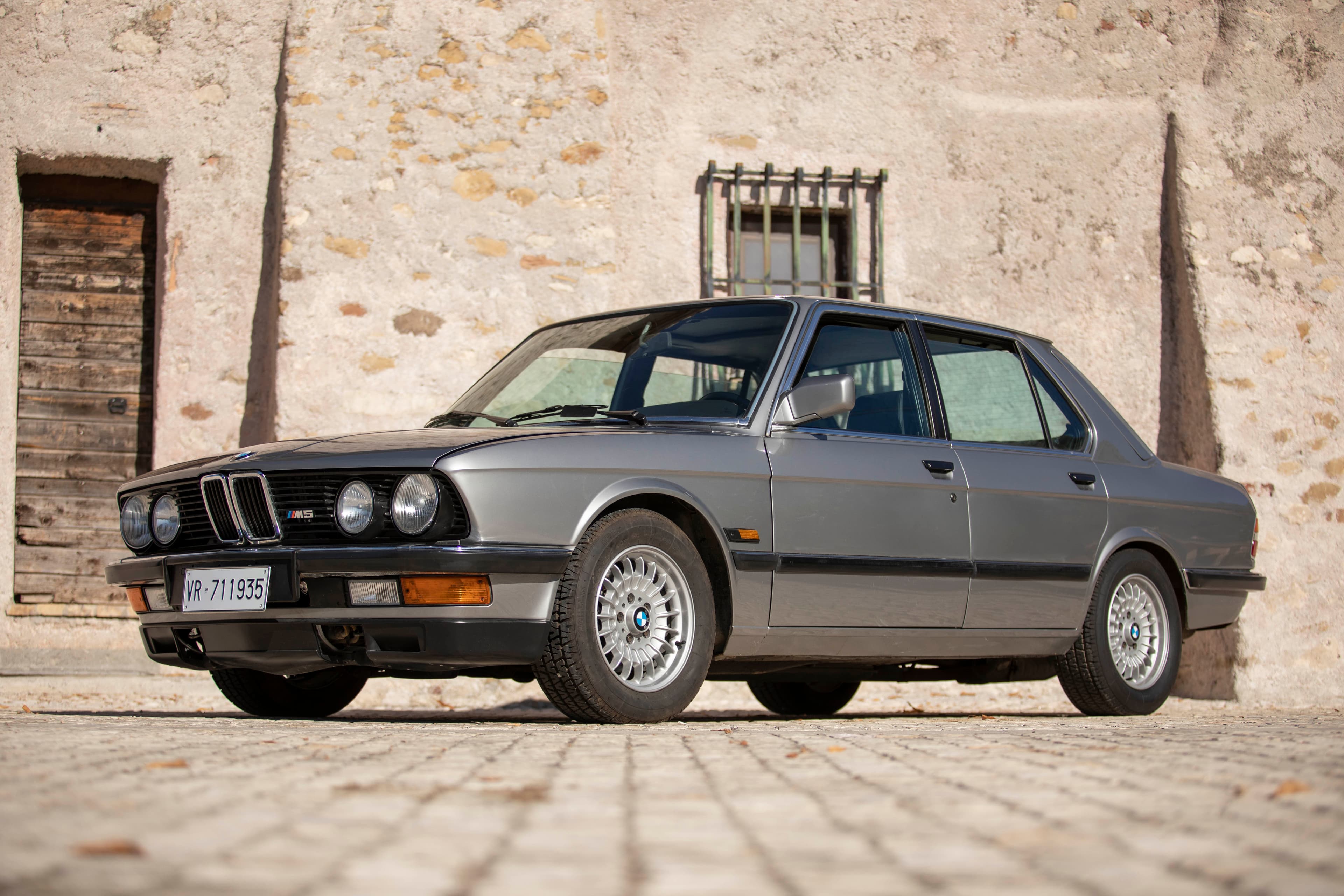 1985 BMW (E28) M5 - Image 1