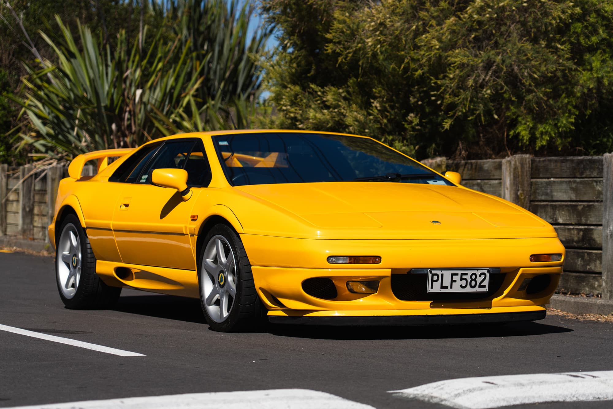 2001 Lotus Esprit V8 GT - Image 1