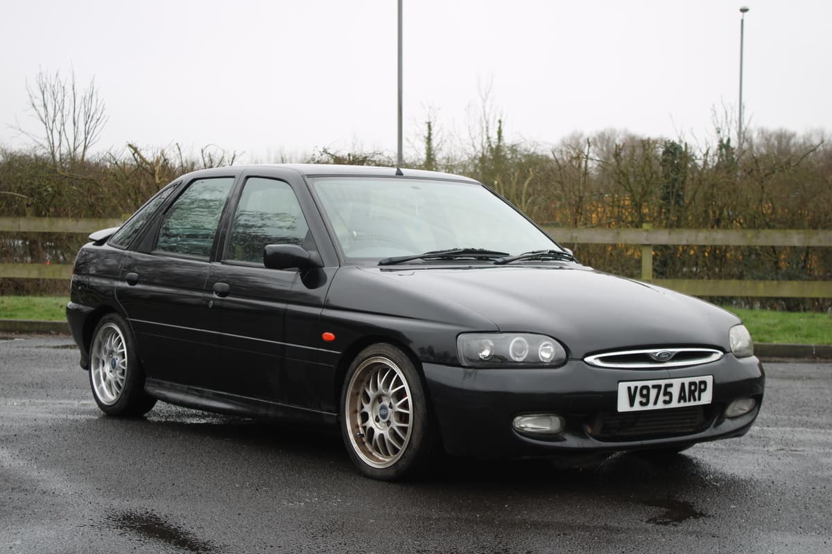 2000 Ford Escort Finesse - Image 1