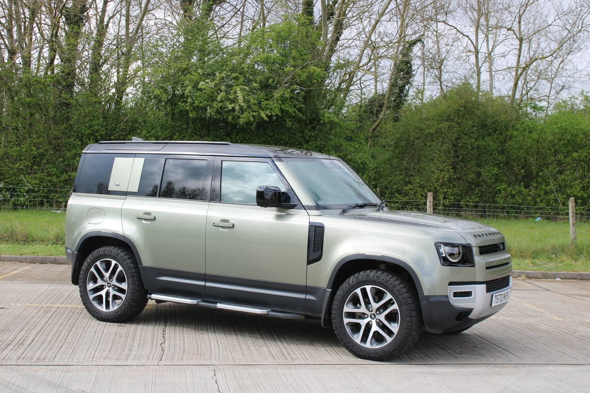 2020 Land Rover Defender Hse D Auto - Image 1