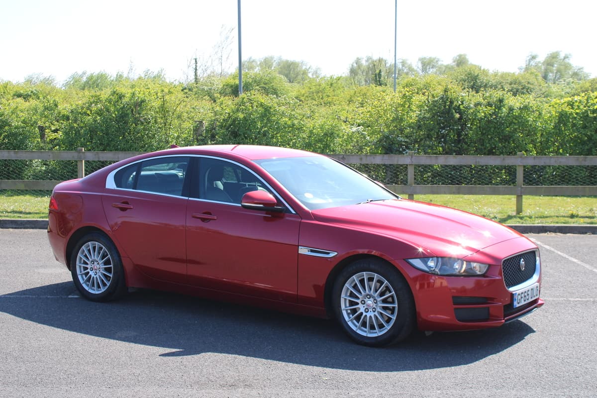 2015 Jaguar Xe Prestige D - Image 1