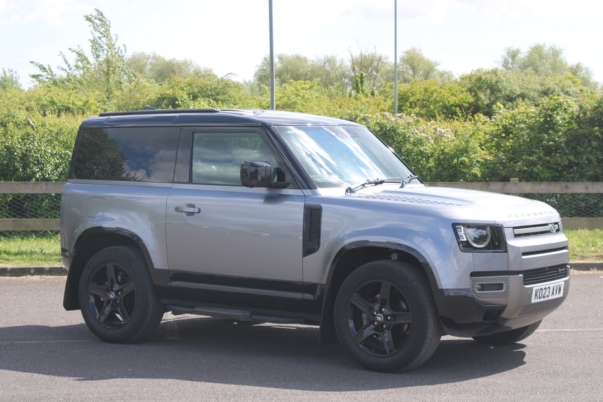 2023 Land Rover Defender X-Dynamic Se D Mhev A - Image 1