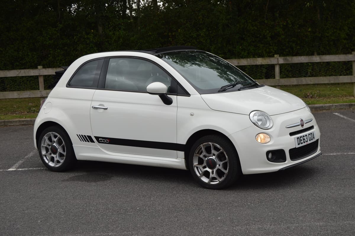 2013 Fiat 500 C S - Image 1
