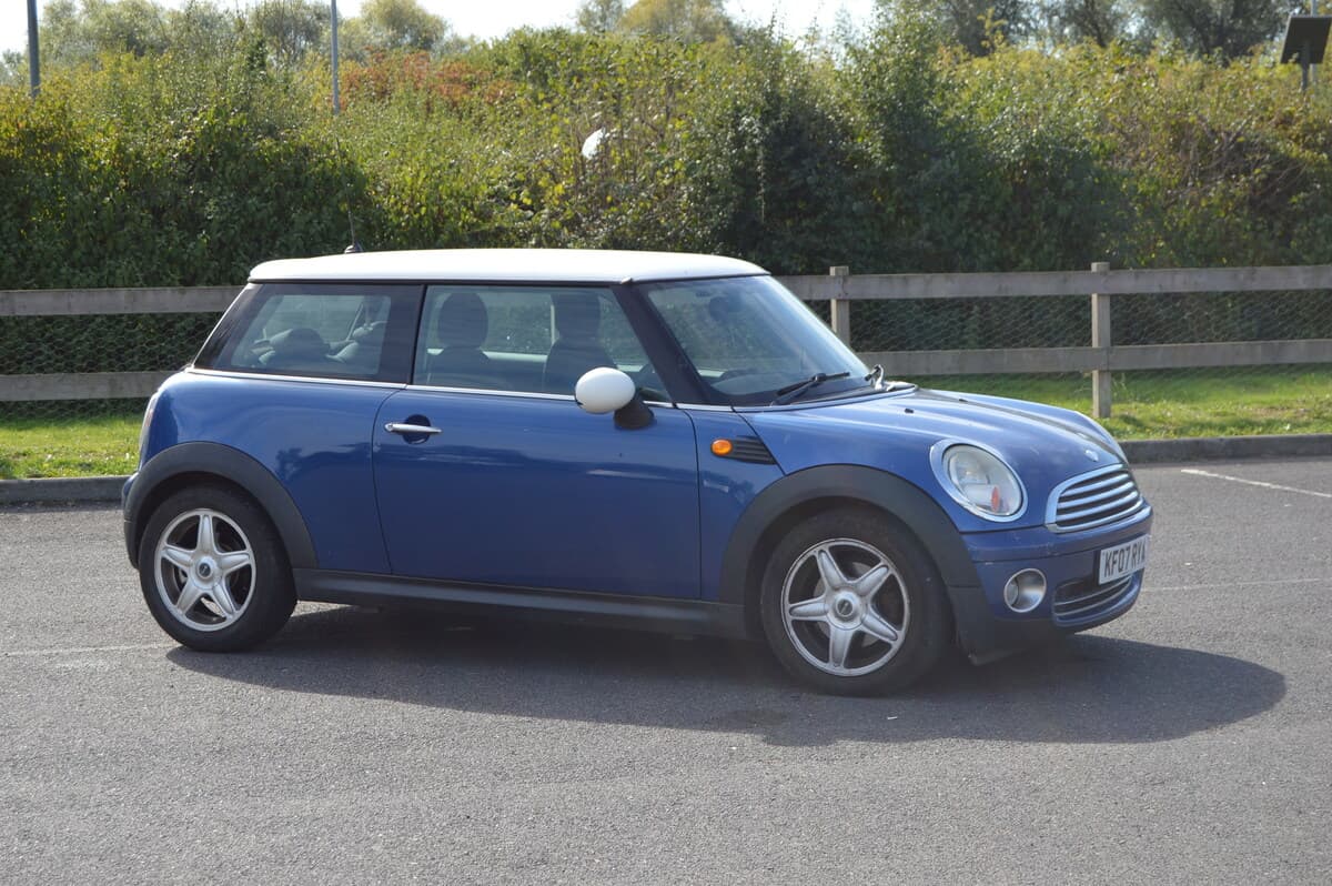 2007 Mini Cooper - Image 1