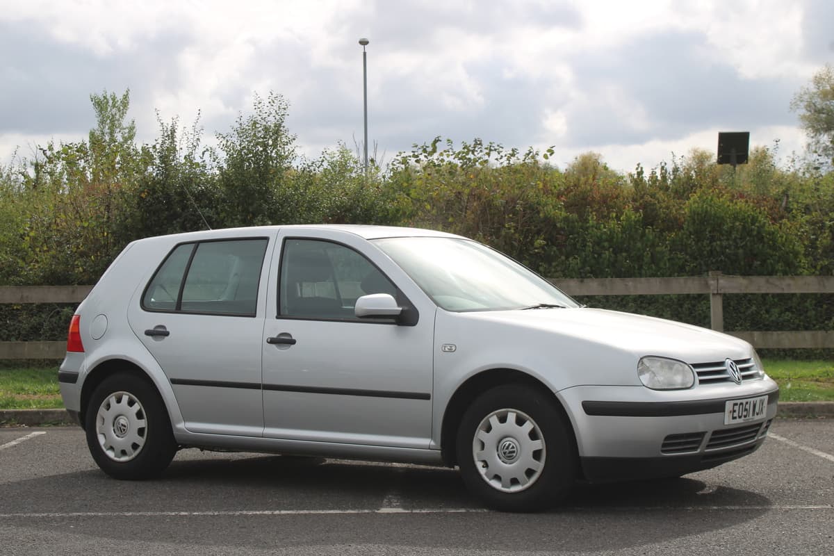 2001 Volkswagen Golf - Image 1