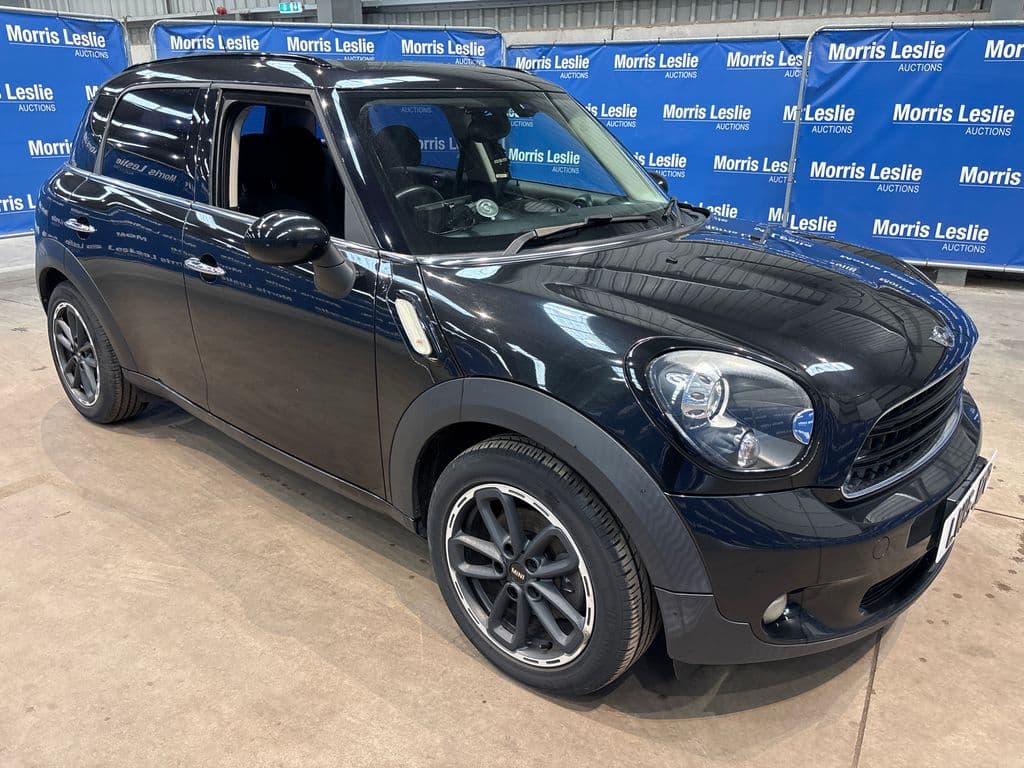2015 Mini COOPER - Image 1