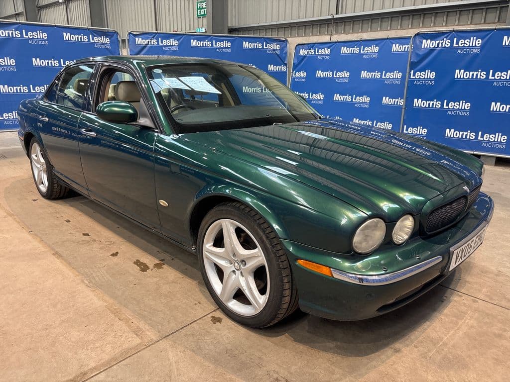 2005 Jaguar XJ SERIES XJ 2.7 TDVi Sport Premium 4dr Auto - Image 1