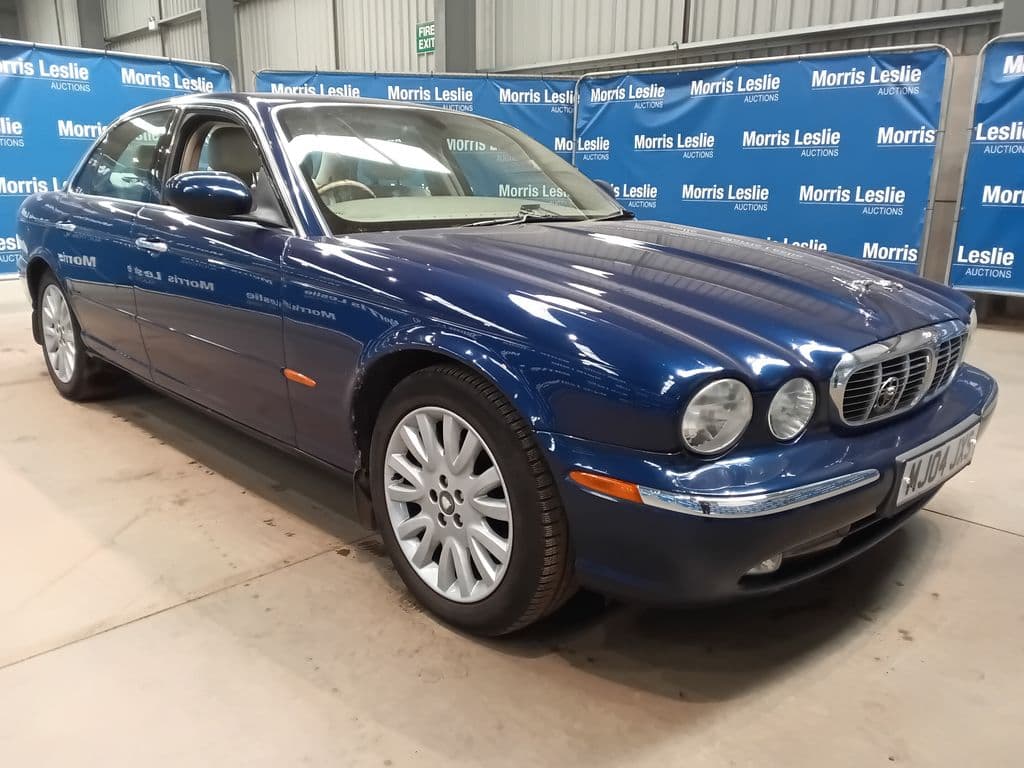 2004 Jaguar XJ V8 SE - Image 1