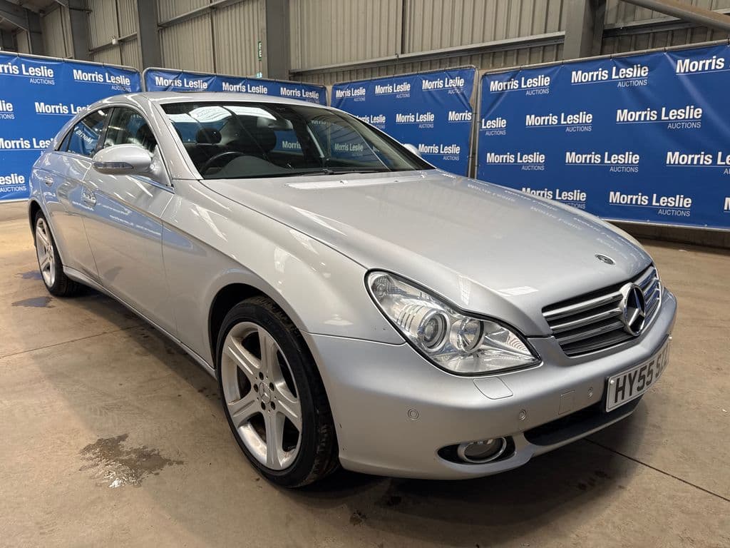 2005 Mercedes CLS CLS500 - Image 1