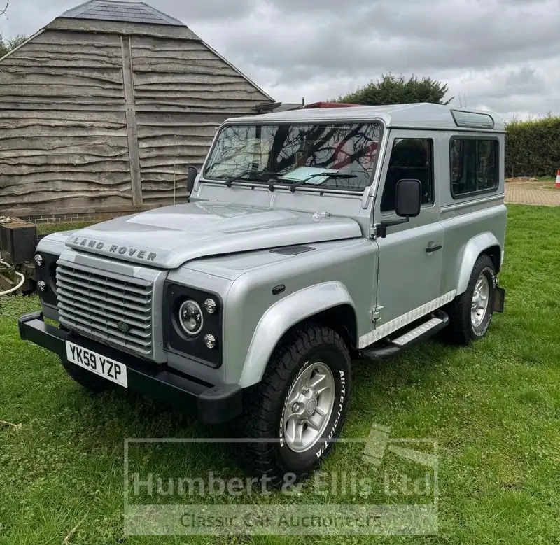 2009 LAND ROVER DEFENDER 90 XS SW SWB - MORE DETAILS TO FOLLOW - Image 1