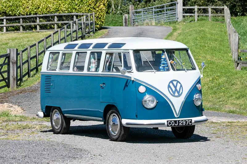 1964 Volkswagen Type 2 De Luxe Microbus - Concours winning - Image 1