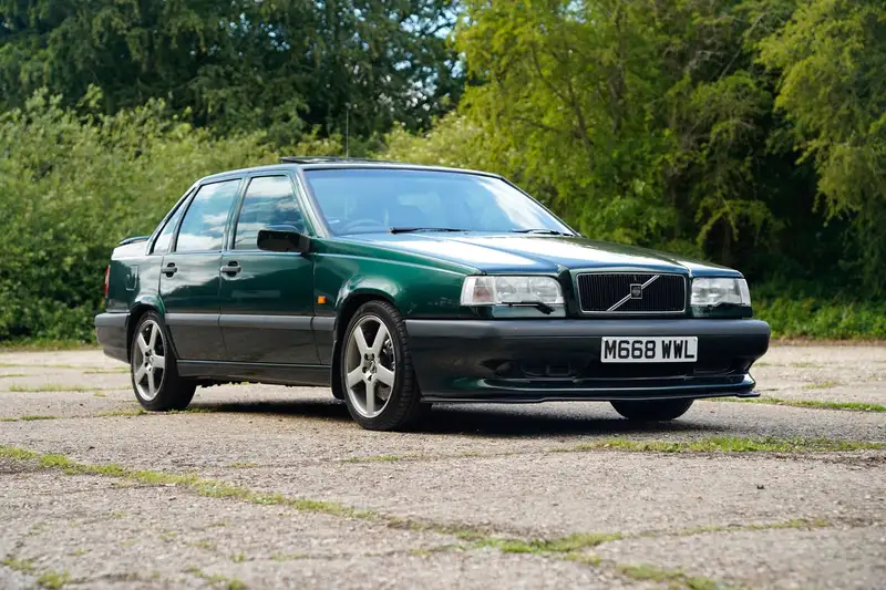 Iconic Auctioneers - 1995 Volvo 850 Saloon T-5R-For Sale - Image 1