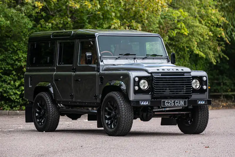 1995 Land Rover 110 Defender Squire Edition 4.6 - Ex-Vinnie Jones - Image 1