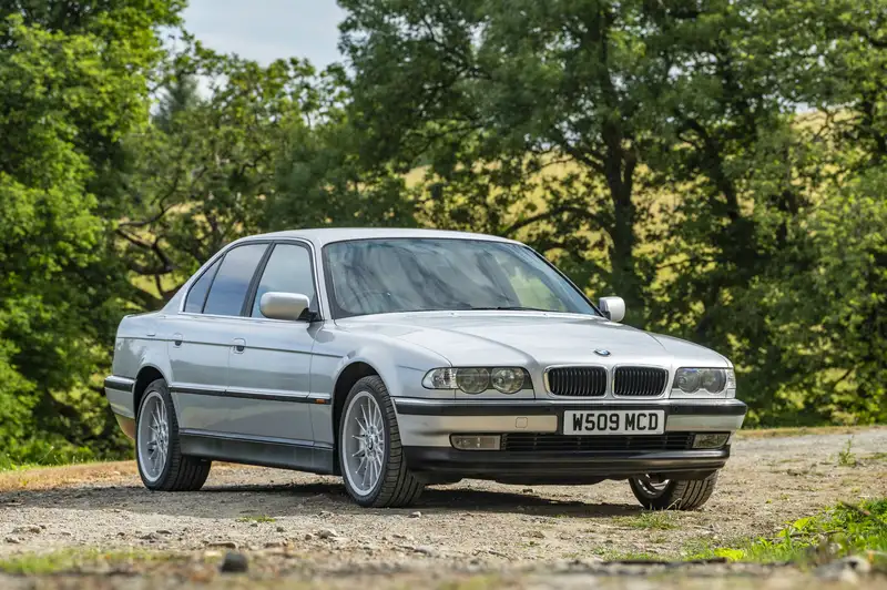 Iconic Auctioneers - 2000 BMW 728i M52 (E38)-For Sale - Image 1