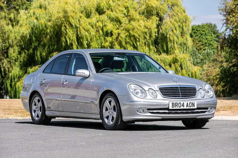 Iconic Auctioneers - 2004 Mercedes-Benz E320 Avantgarde (W211)-For Sale - Image 1