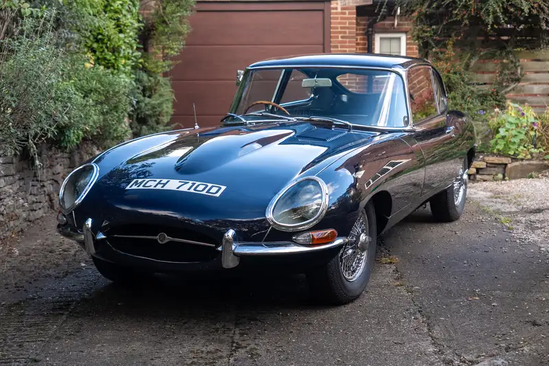 1966 Jaguar E-Type Series I 4.2 2+2 Coupé - Image 1