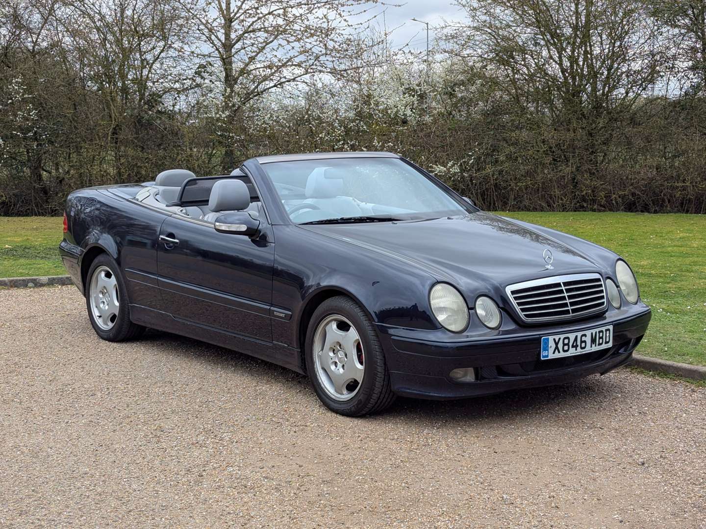 2001 MERCEDES CLK 320 ELEGANCE C208 AUTO - Image 1