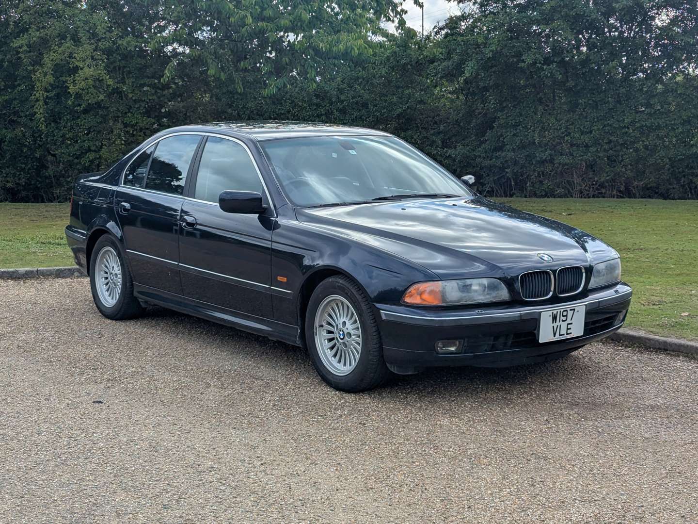 2000 BMW 528I E39 - Image 1