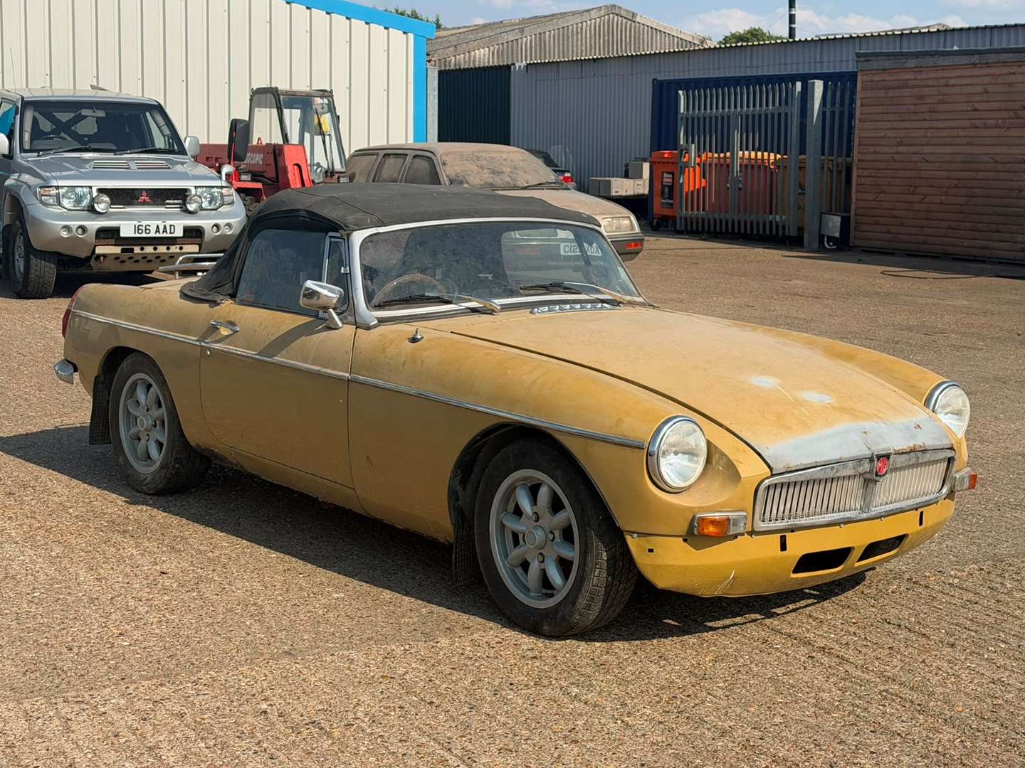 1972 MG B ROADSTER - Image 1