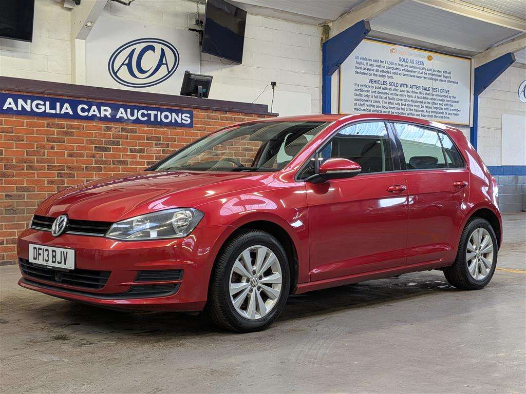 2013 VOLKSWAGEN GOLF SE BLUEMOTION TECH T - Image 1