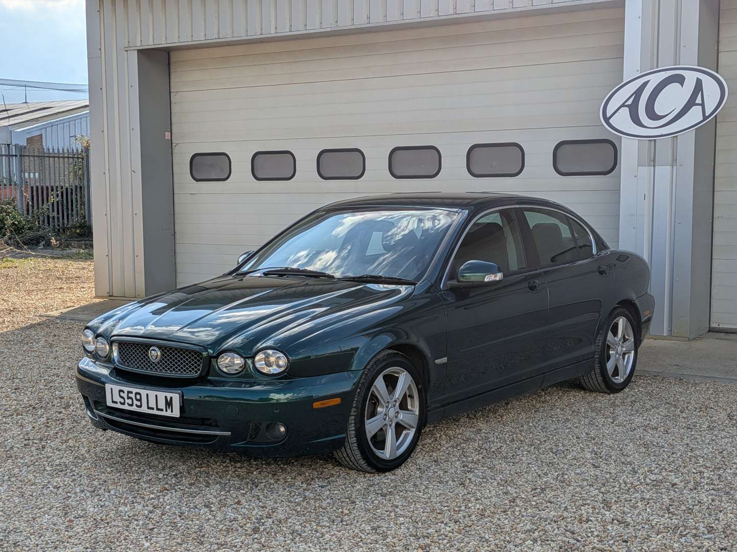 2009 JAGUAR X-TYPE SE AUTO - Image 1