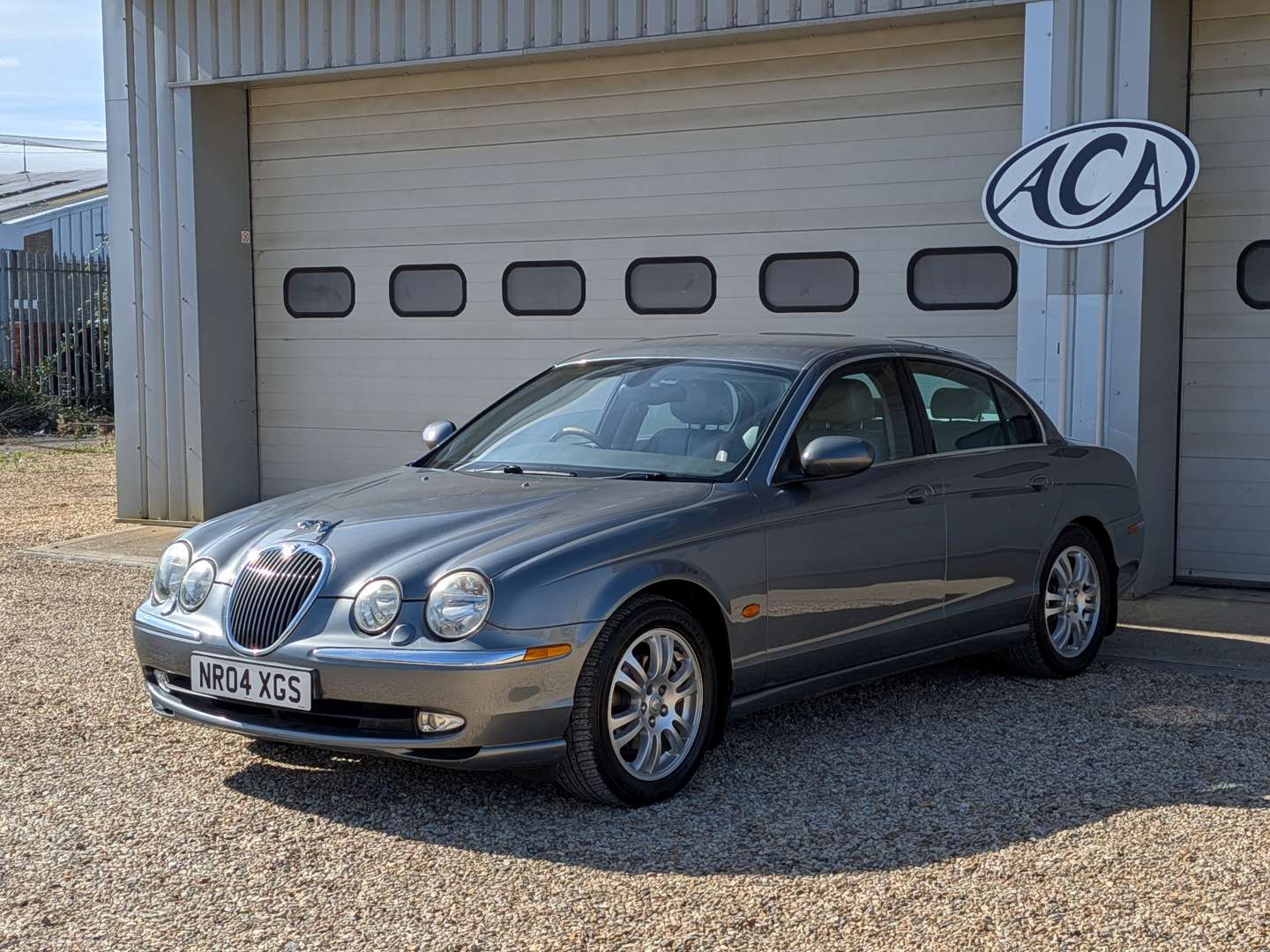 2004 JAGUAR S-TYPE 2.5 V6 SE AUTO - Image 1