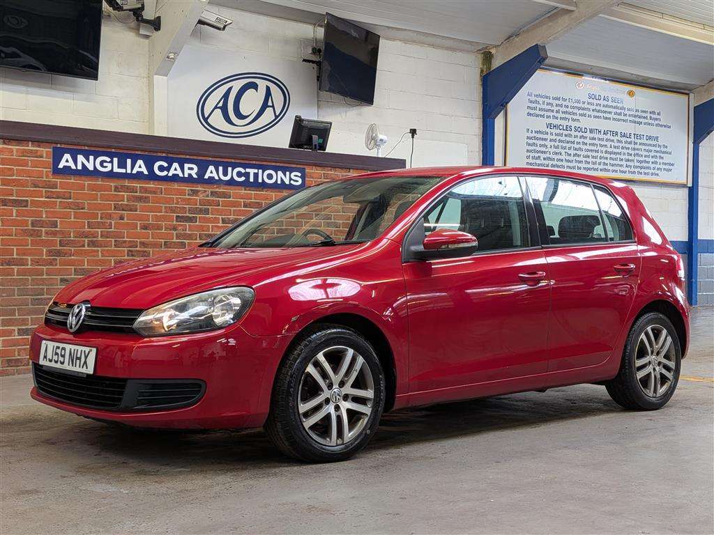 2009 VOLKSWAGEN GOLF SE TDI - Image 1