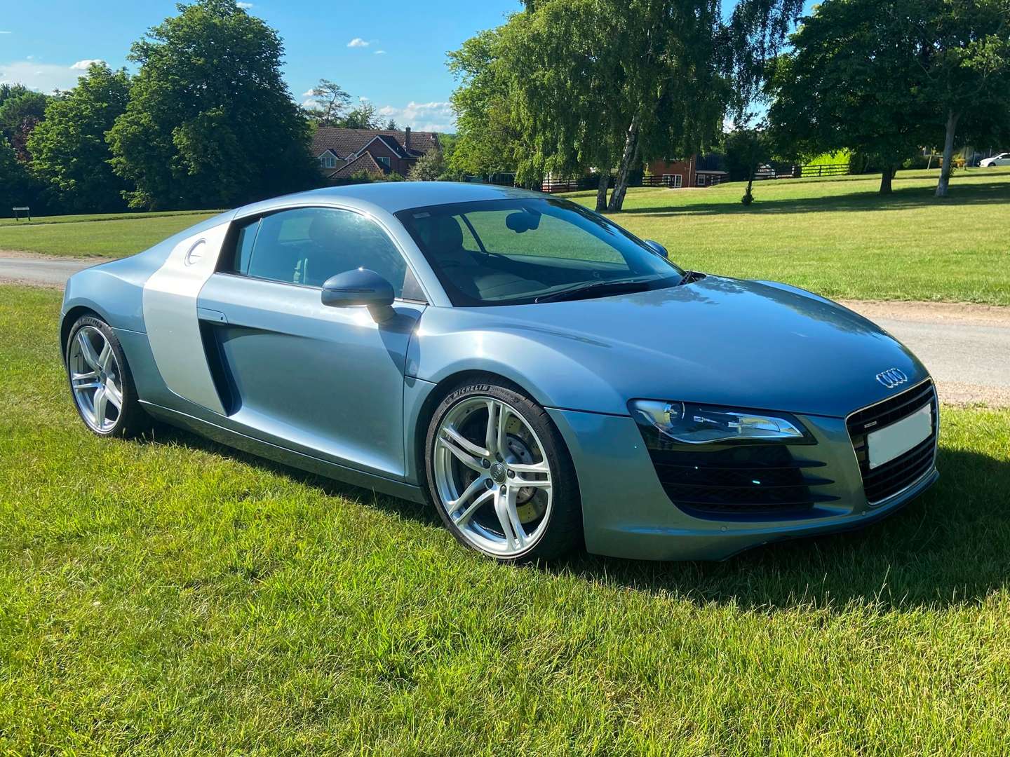 2007 AUDI R8 4.2 QUATTRO MANUAL - Image 1